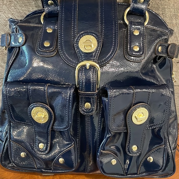 London Fog Ex Large purse - Picture 2 of 7